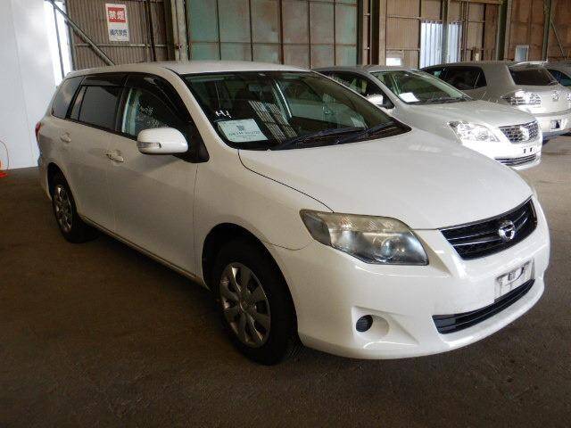 Toyota corolla fielder 2011