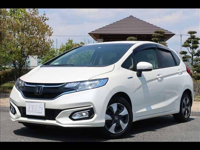 17 Honda Fit Hybrid Ref No Used Cars For Sale Picknbuy24 Com