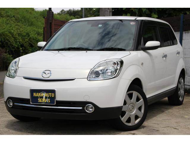 Mazda verisa 2009