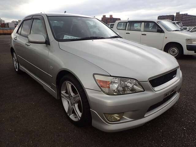 Toyota altezza lexus