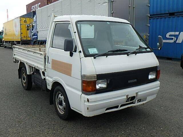 Nissan vanette van truck