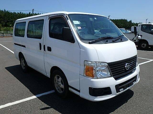 2011 nissan caravan