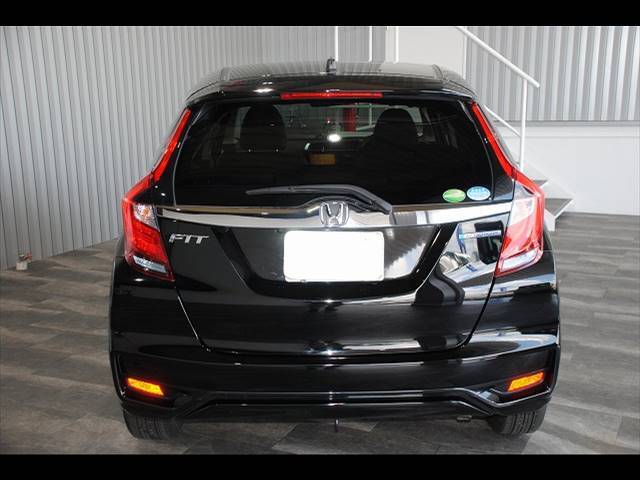19 Honda Fit Hybrid Ref No Used Cars For Sale Picknbuy24 Com