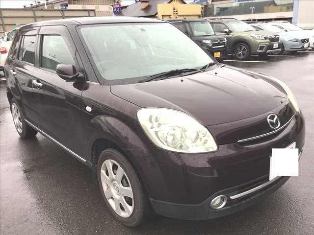 Mazda verisa 2007