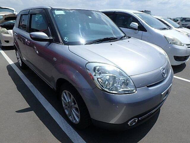 Mazda verisa 2008