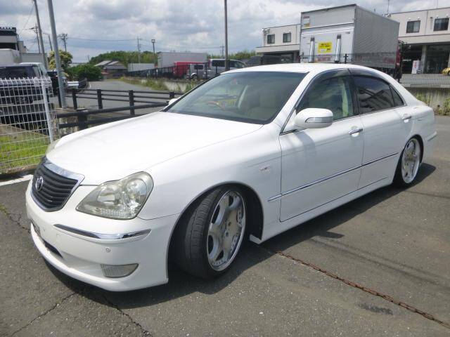Toyota crown majesta 2004