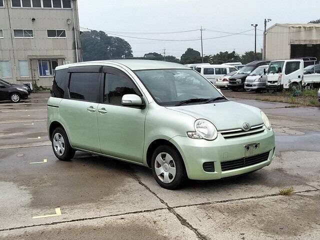 Toyota sienta x
