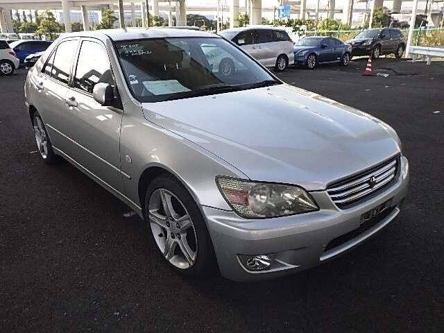 Toyota altezza lexus