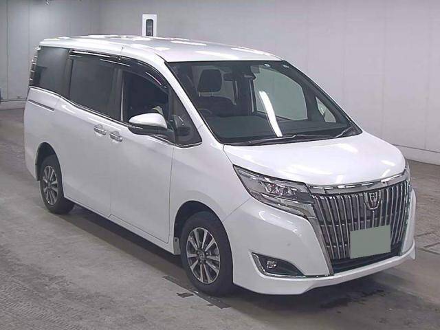 Toyota esquire 2019 обзор