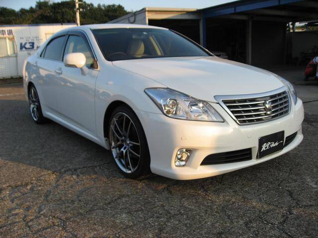 Toyota crown 2011