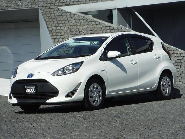 17 Toyota Aqua Ref No Used Cars For Sale Picknbuy24 Com