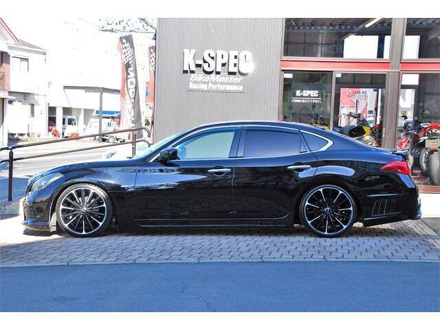 Nissan fuga 2011