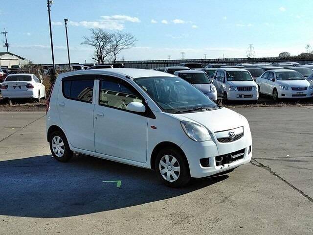 Daihatsu mira 2012