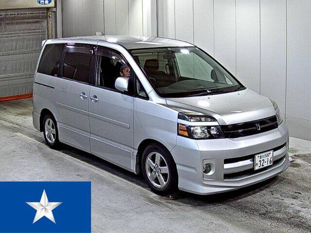 Toyota voxy 2005
