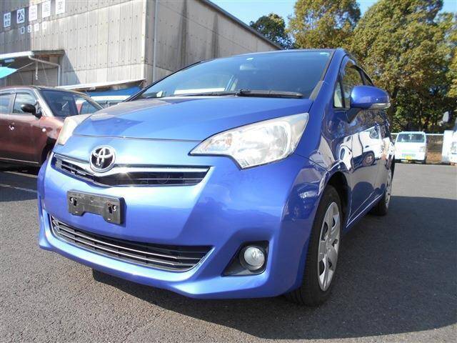 Toyota ractis 2012