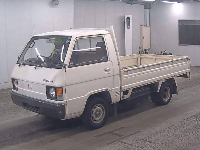 千趣会　DELICA　1972〜1974 Mitsubishi Delica Coach 1974–79 wallpapers