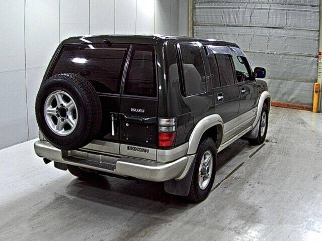Isuzu bighorn 2000