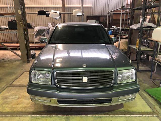 Toyota century 2000