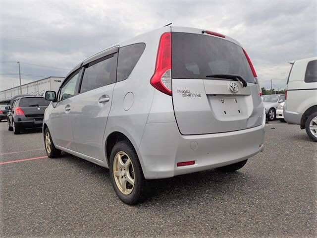 Toyota passo sette 2009