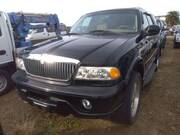2005 LINCOLN NAVIGATOR (Left Hand Drive)