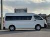 TOYOTA HIACE COMMUTER