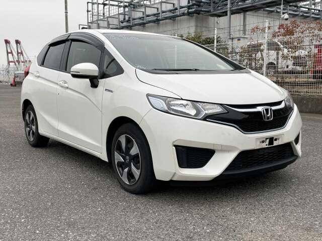 17 Honda Fit Hybrid Ref No Used Cars For Sale Picknbuy24 Com