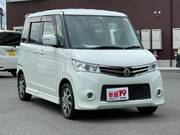 2012 NISSAN ROOX