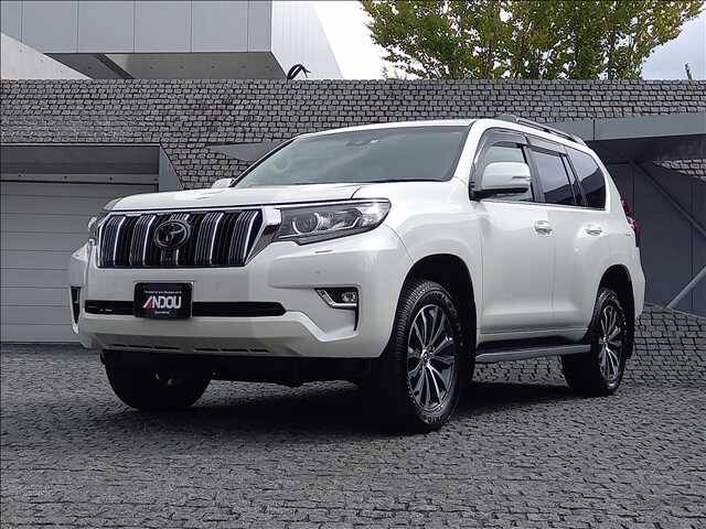 lifewithplants 　LAND CRUISER PRADO Toyota Landcruiser ZX Vs Landcruiser Prado | Detailed