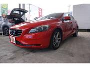 2015 VOLVO V40