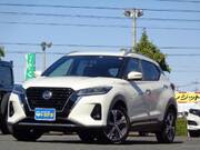 2021 NISSAN KIX