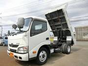 2013 TOYOTA DYNA