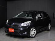 2011 TOYOTA VITZ U