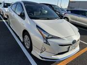 2017 TOYOTA PRIUS