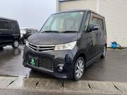 2010 NISSAN ROOX