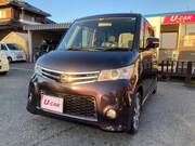 2010 NISSAN ROOX