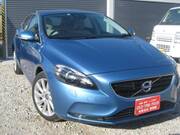 2015 VOLVO V40