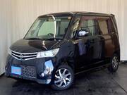 2011 NISSAN ROOX