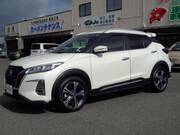 2020 NISSAN KIX