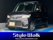 2010 NISSAN ROOX