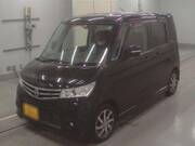 2012 NISSAN ROOX