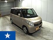 2010 NISSAN ROOX