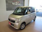 2011 NISSAN ROOX