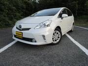 2011 TOYOTA PRIUS ALPHA S