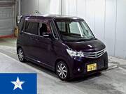 2010 NISSAN ROOX