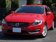 2015 VOLVO V60