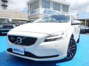 2018 VOLVO V40