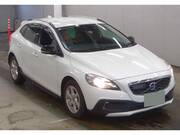 2016 VOLVO V40