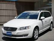 2016 VOLVO V70