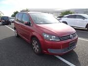 2011 VOLKSWAGEN GOLF TOURAN