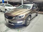 2017 VOLVO V60